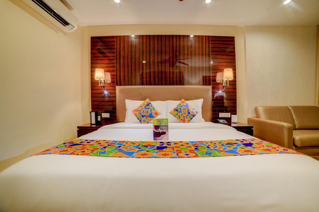 Fabhotel Prime Sarala Crown With Pool - Nr Calangute Beach Eksteriør bilde