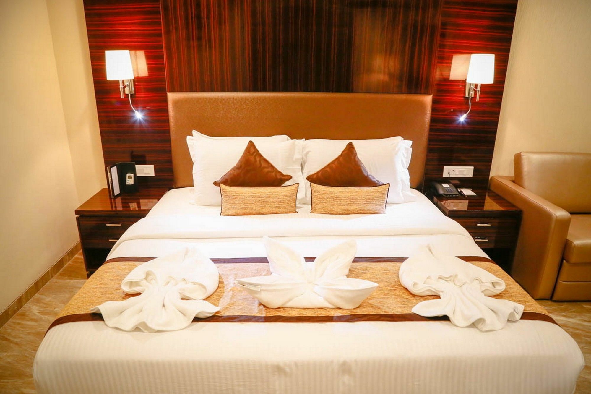 Fabhotel Prime Sarala Crown With Pool - Nr Calangute Beach Eksteriør bilde